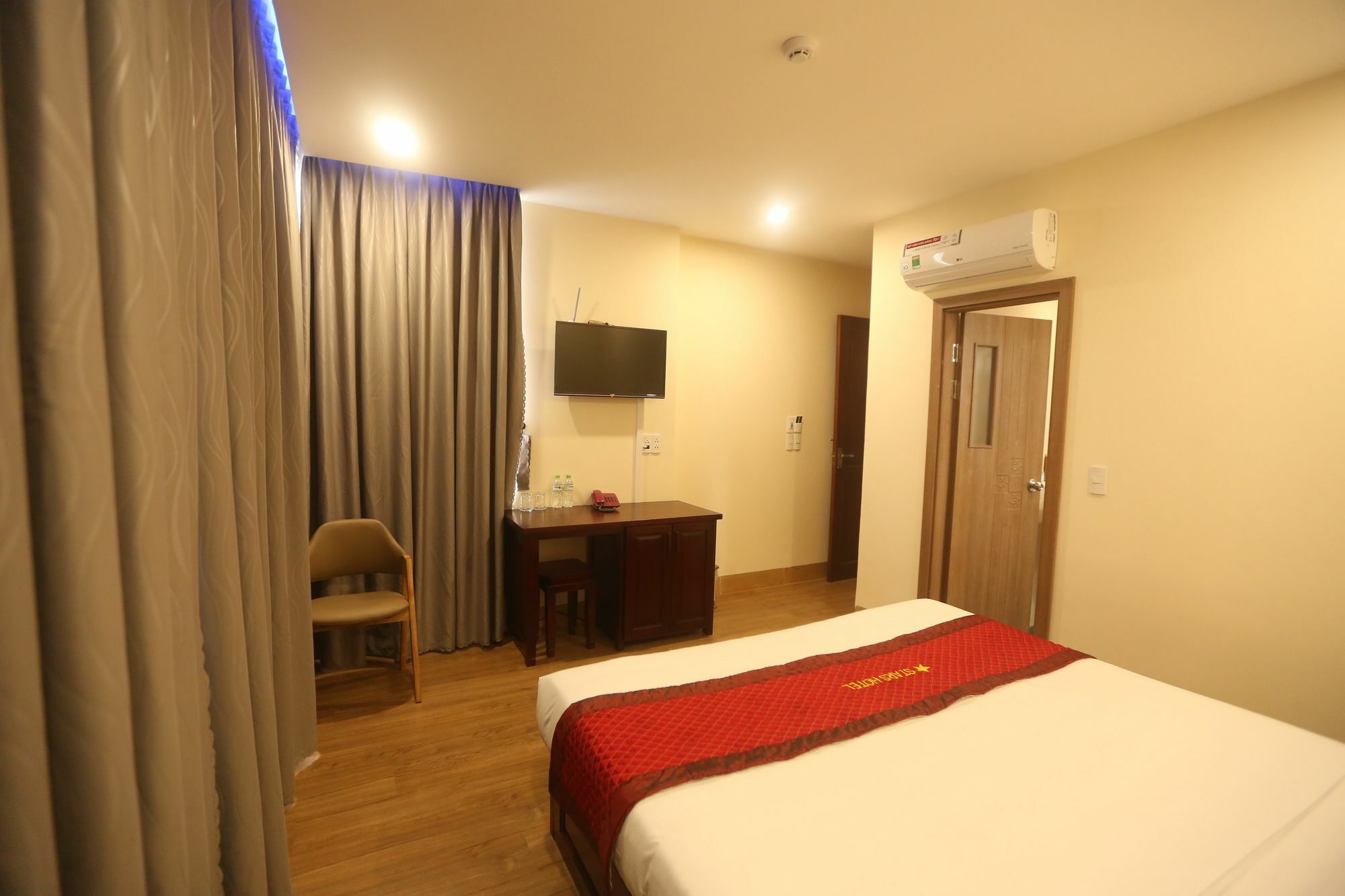 Stars Hotel Da Nang Exterior photo